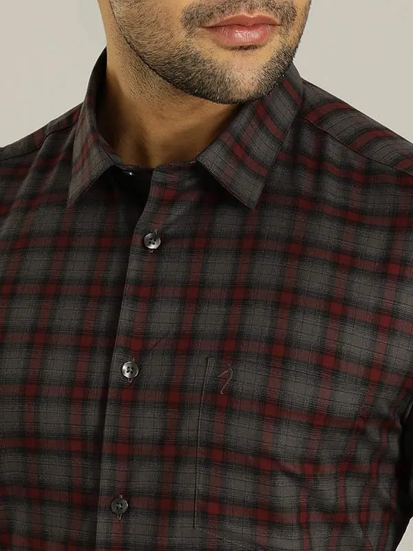 Men Checked Half Sleeve Cotton Shirt