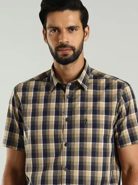 Men Checked Half Sleeve Cotton Shirt